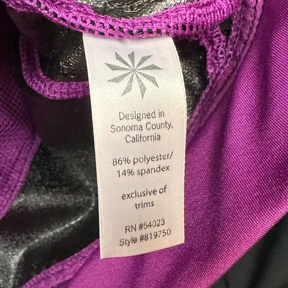 Athleta Women's Vented Charcoal Gray and Purple Workout Jacket Size Large - Picture 6 of 9